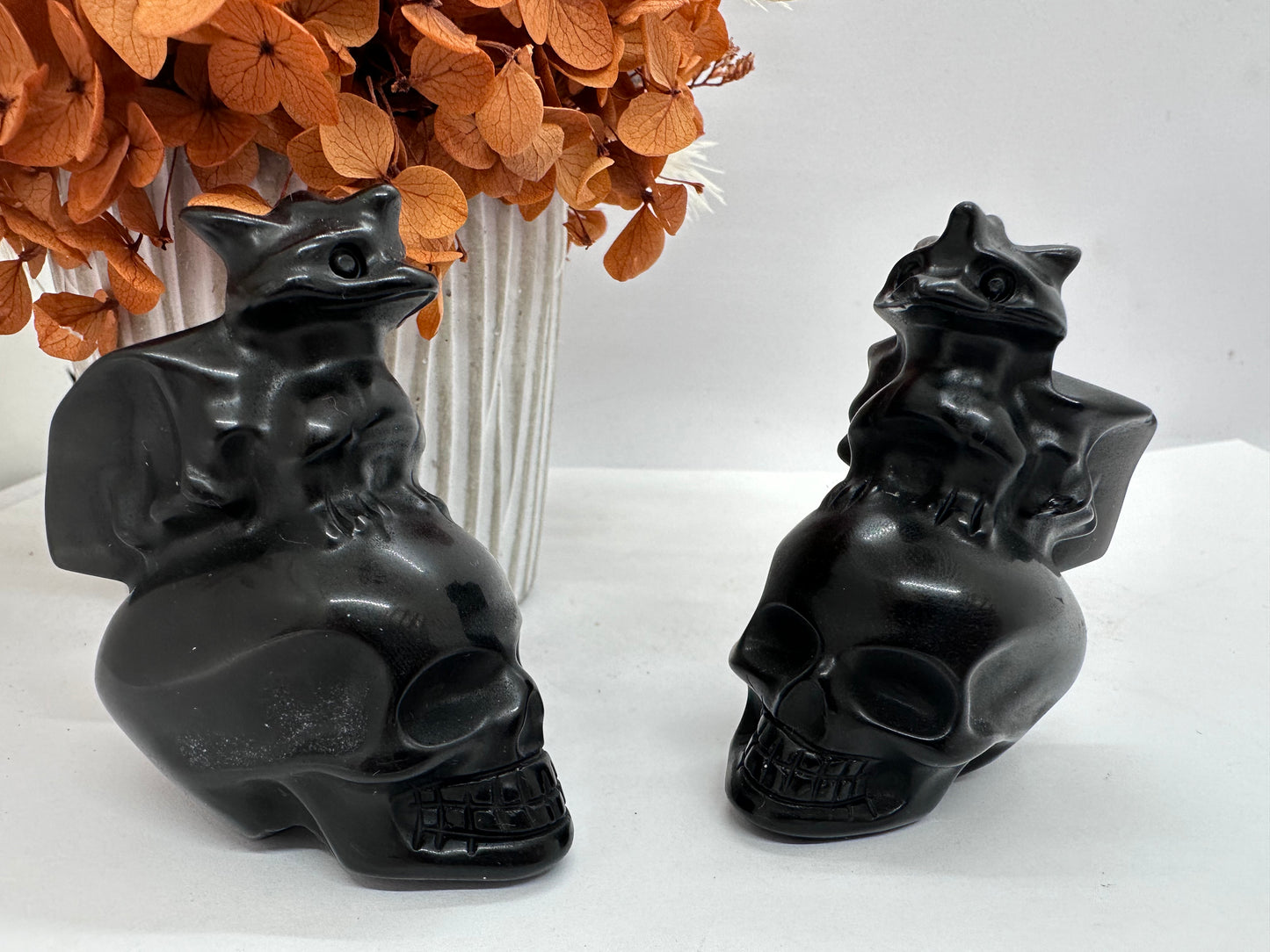 Blk Obsidian Skull with Dragon
