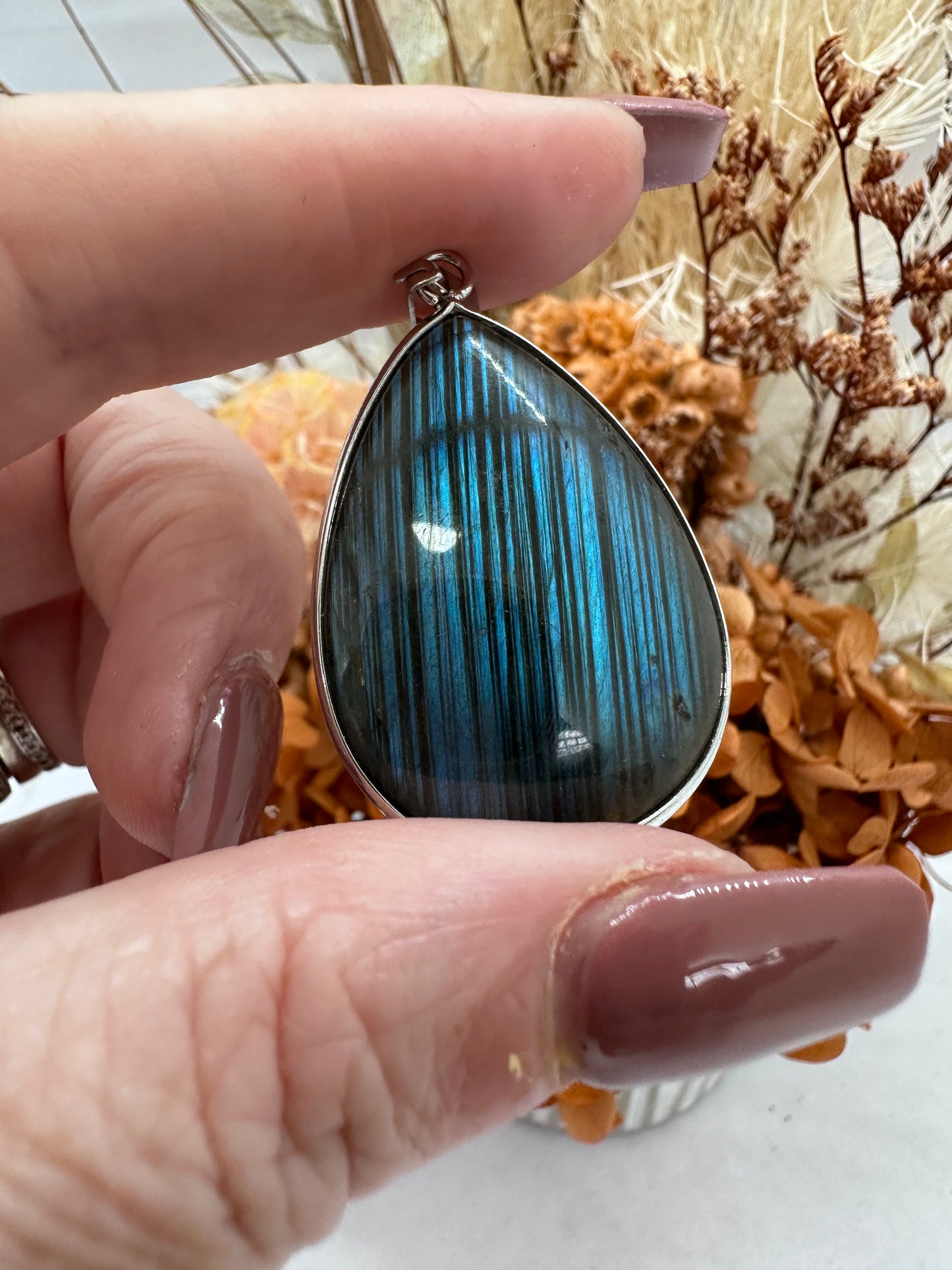 Flashy Lab Pendants