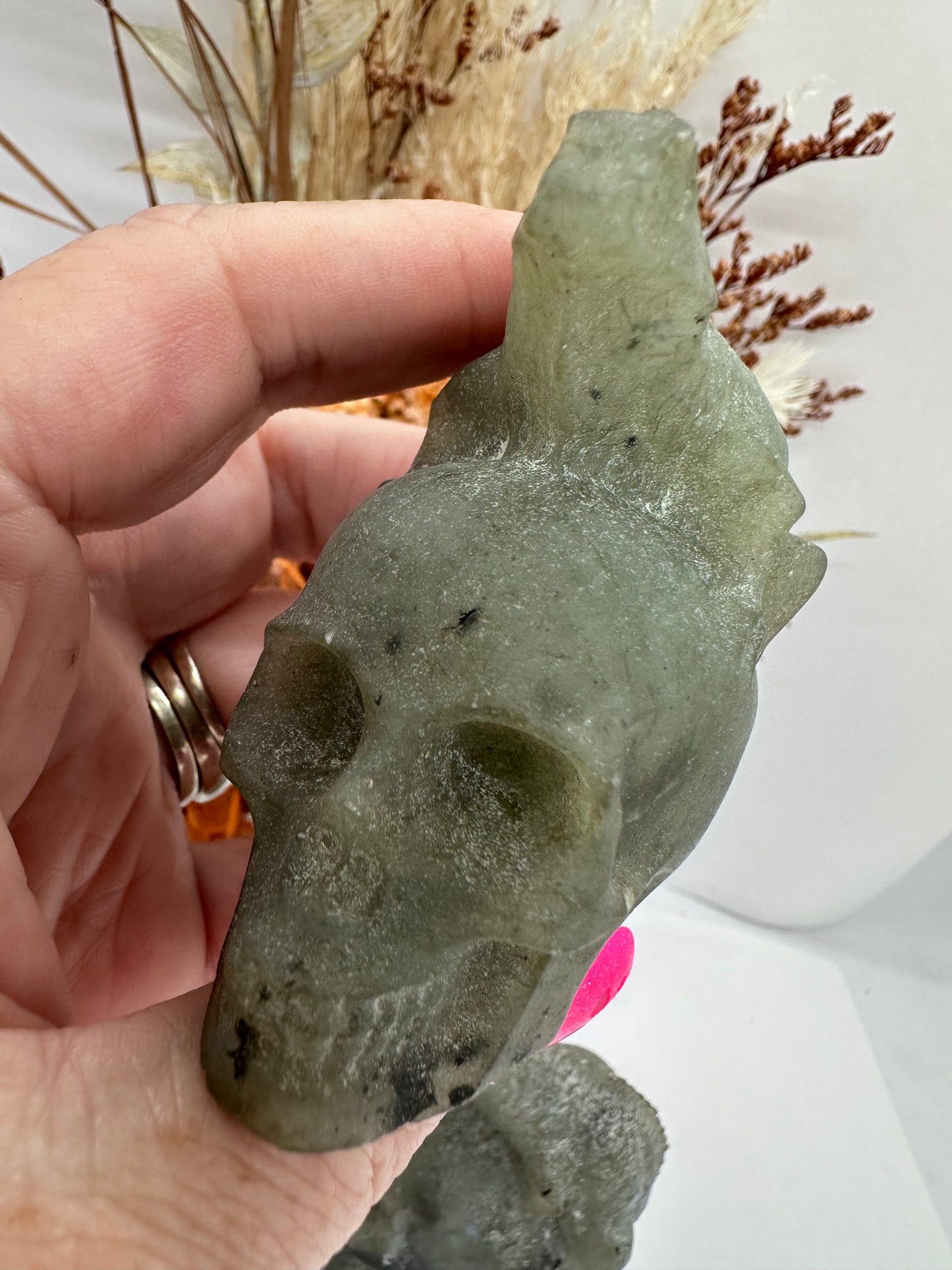 Labradorite Skull w Lizard